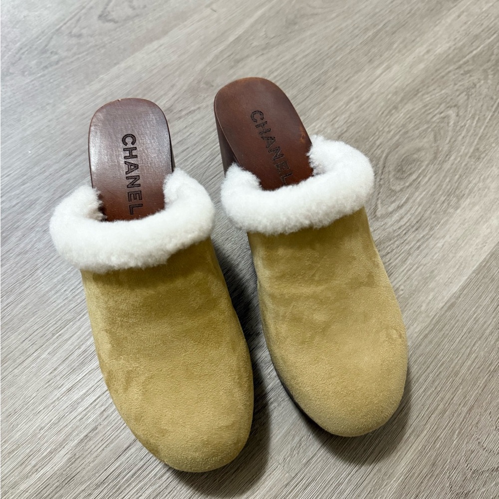 Chanel Women's Tan Shearling Mules
